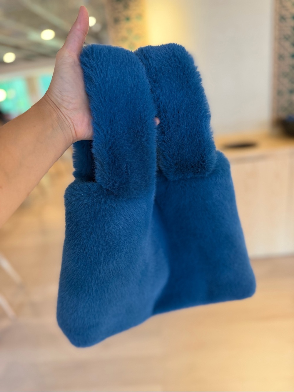 Plush Faux Fur Tote Bag - Blue